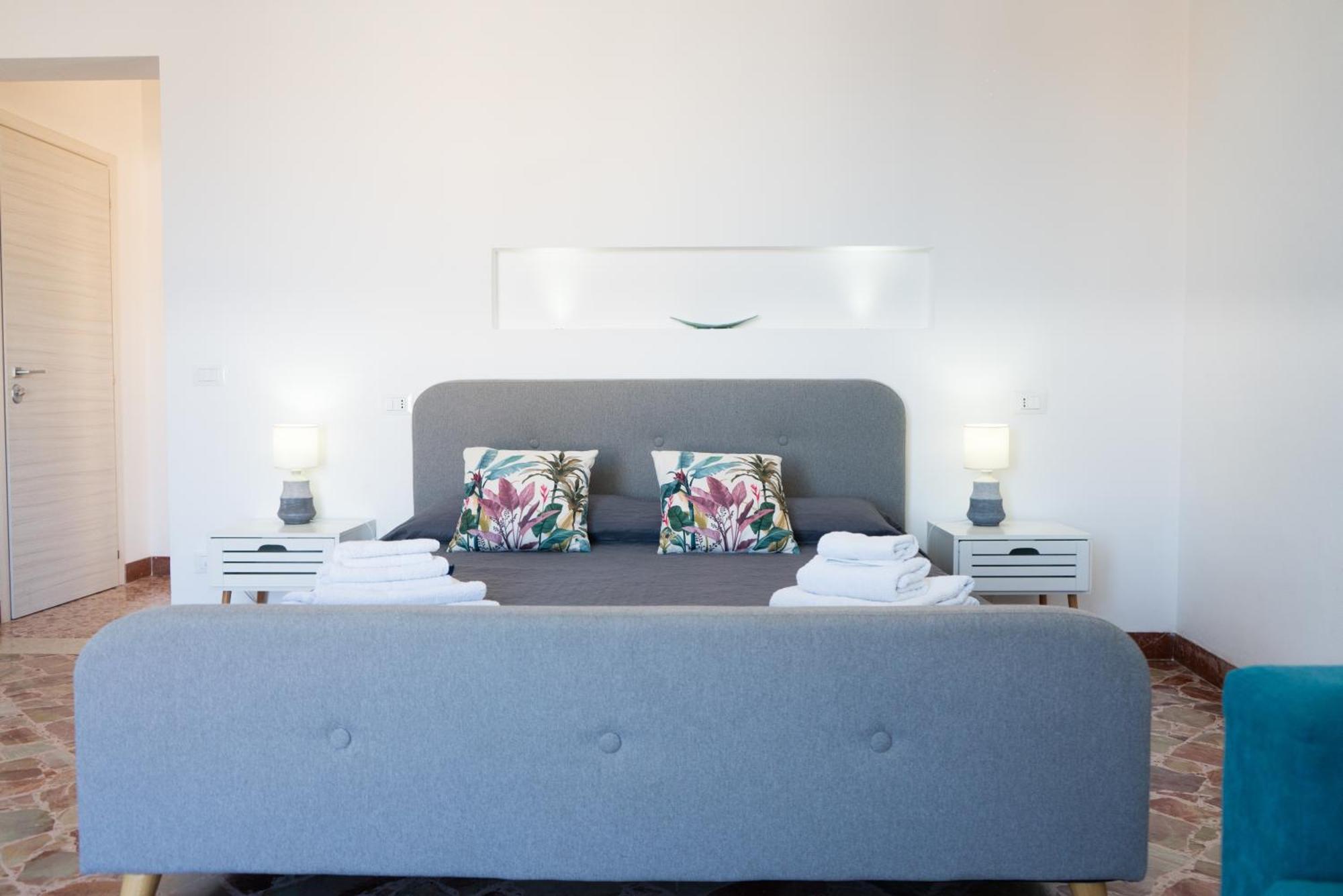 Ponente & Maestro Rooms Favignana Exterior foto